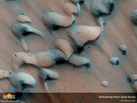 Tající písečné duny na Marsu